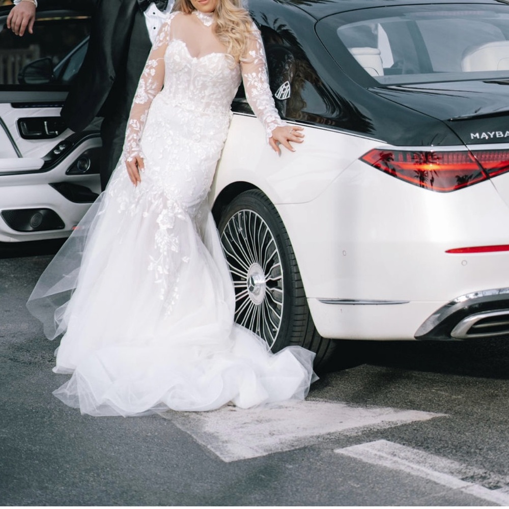 Wedding dress